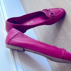 santa lolla pink moccasin shoes 8B MOVE SALE PRICE FOR QUICK